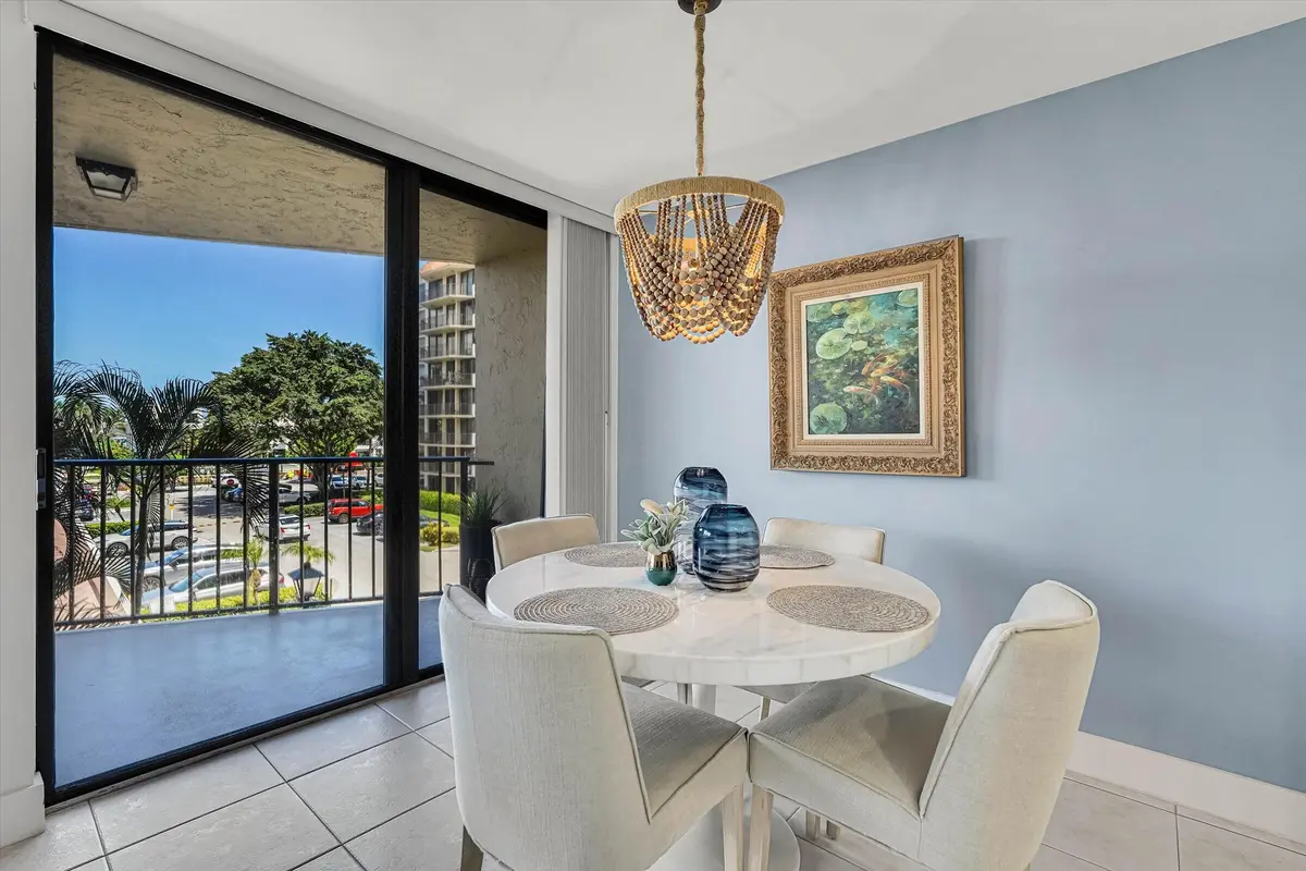 Dinning area at 859 JEFFERY Street 306, Boca Raton