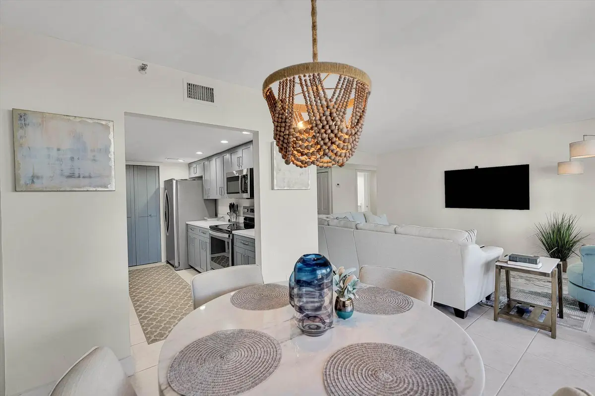 Dinning area 3 at 859 JEFFERY Street 306, Boca Raton