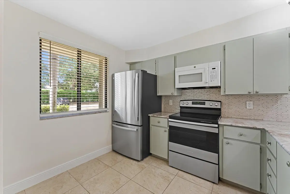 41-41 at 6205 BALBOA Circle 102, Boca Raton