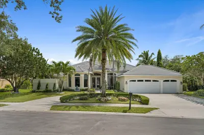 3284 HUNTINGTON, Weston – Single Family Residence for sale