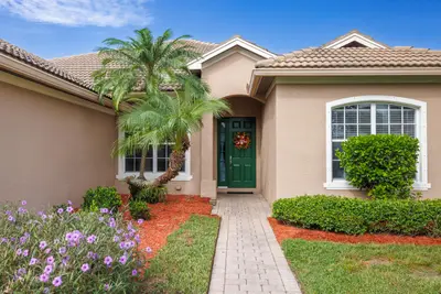 359 NW Sheffield Circle, Port St. Lucie – Single Family Residence for sale