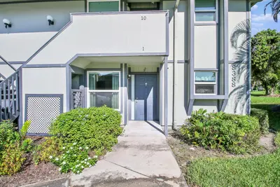 8388 SE CROFT P-1, Hobe Sound – Condominium for rent