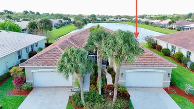 10665 ROYAL CARIBBEAN Circle, Boynton Beach – Villa for sale