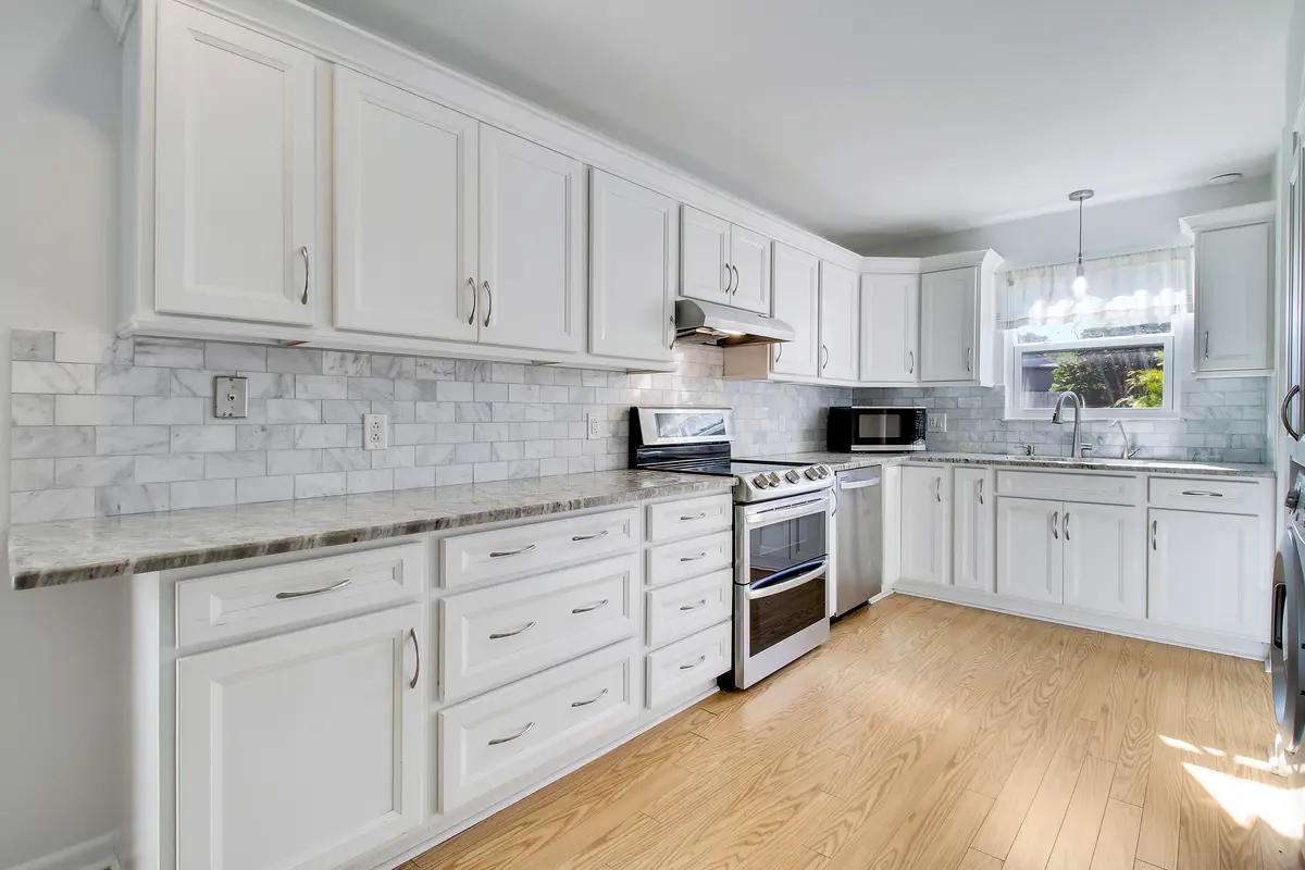 Kichen at 8388 SE CROFT P-1, Hobe Sound