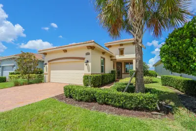 8942 SW PEPOLI Way, Port St. Lucie – Single Family Residence for rent