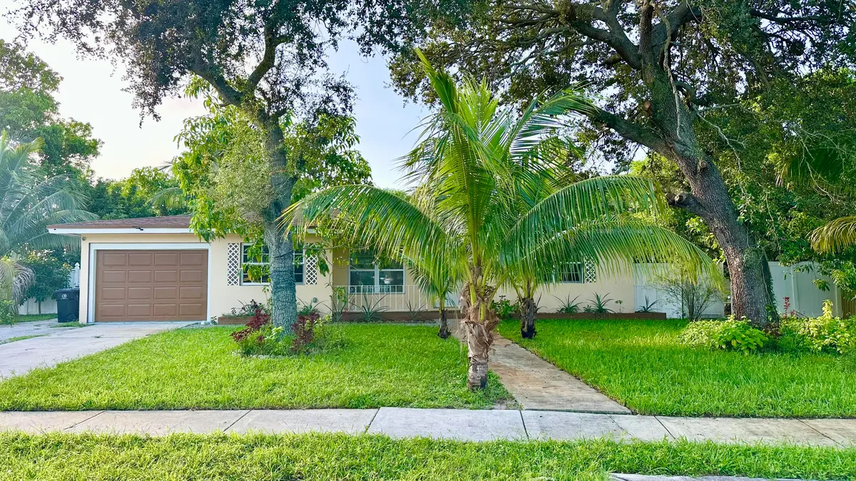 IMG_5812 at 650 E CAMPUS Circle, Fort Lauderdale
