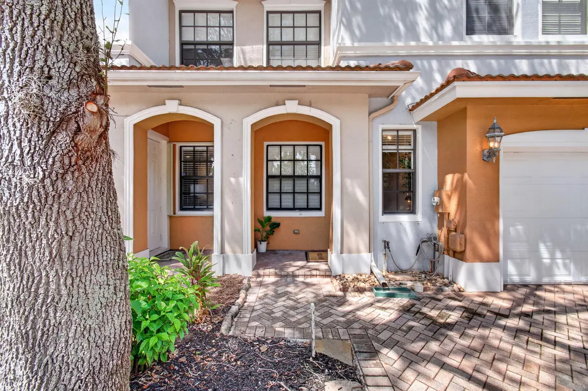 Front Entrance at 238 E CHRYSTIE Circle, Delray Beach
