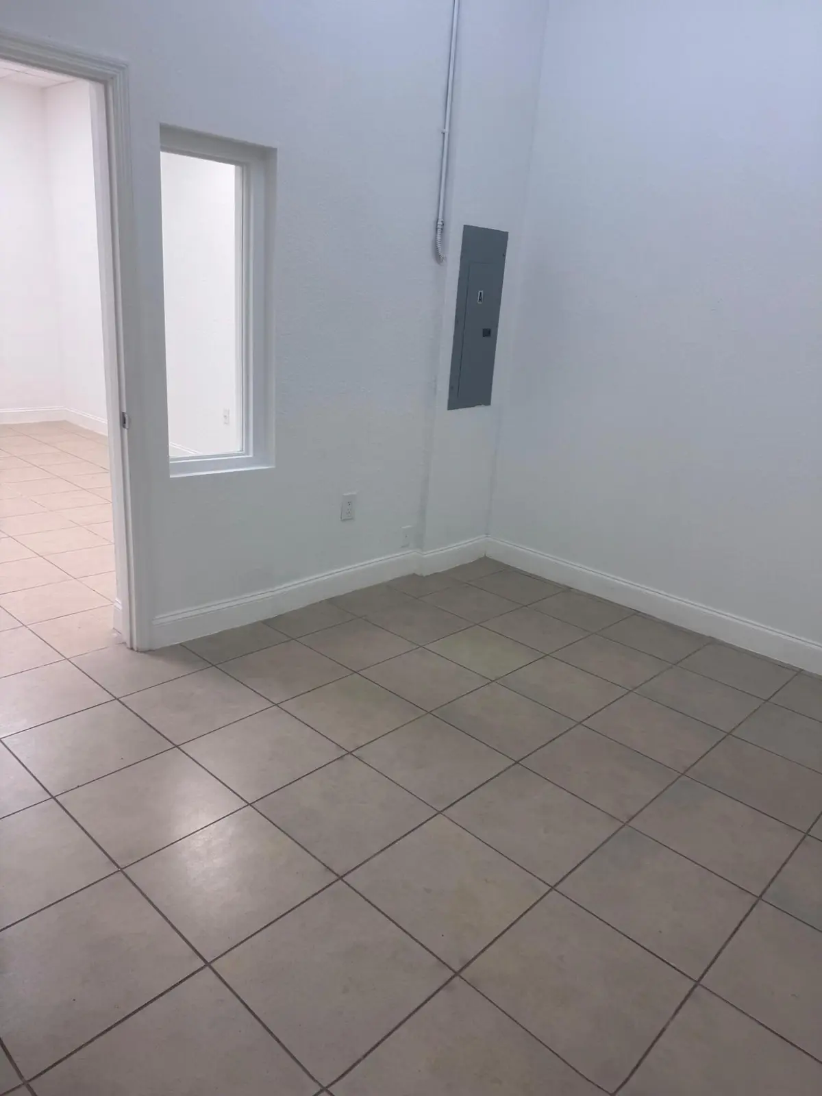 PHOTO-2026-09-15-15-51-49_7aa200a8-f1a5- at 2408 N DIXIE Highway 2408, Wilton Manors