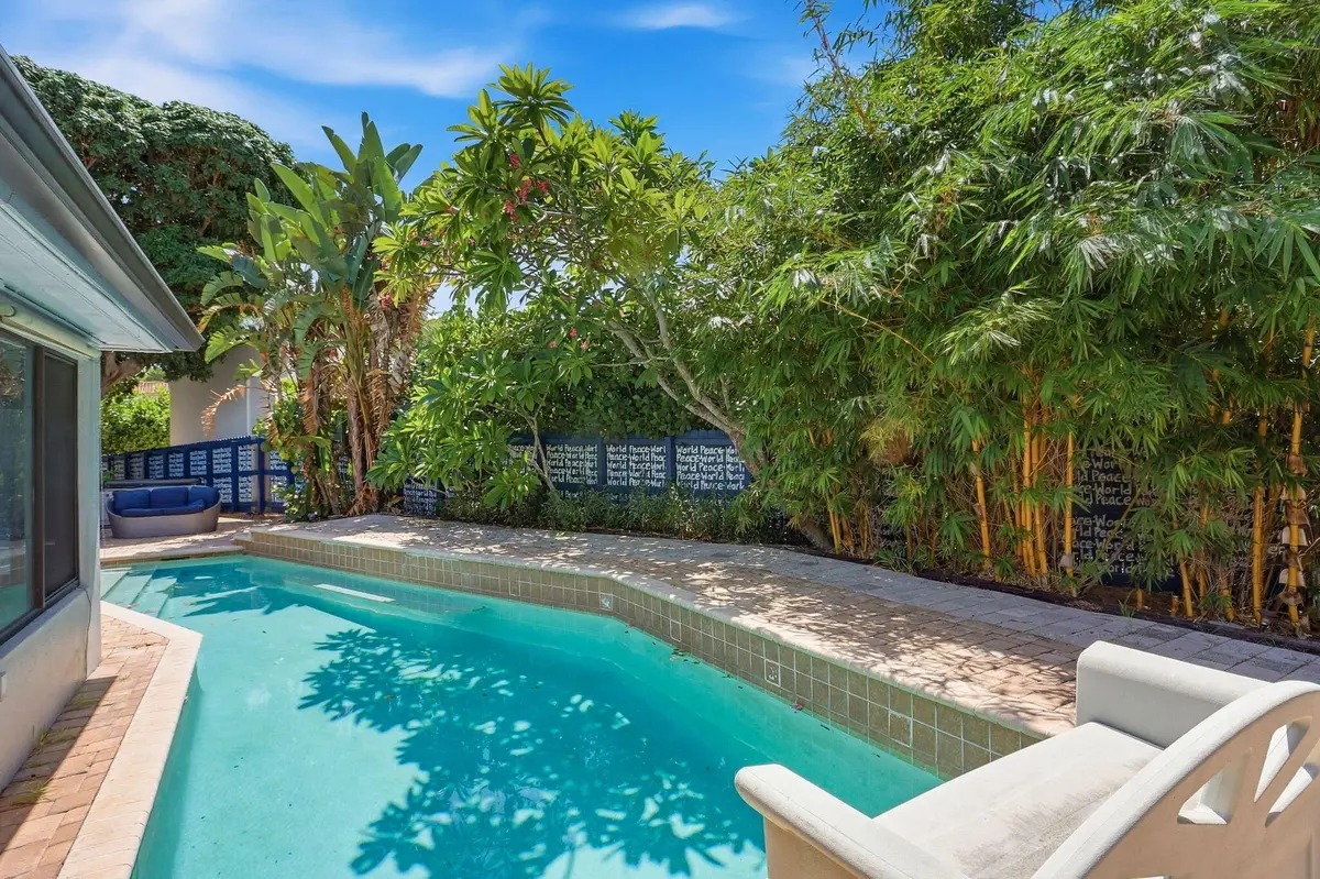 2-web-or-mls-037_0E2A4403 at 425 NE 20TH Street, Boca Raton