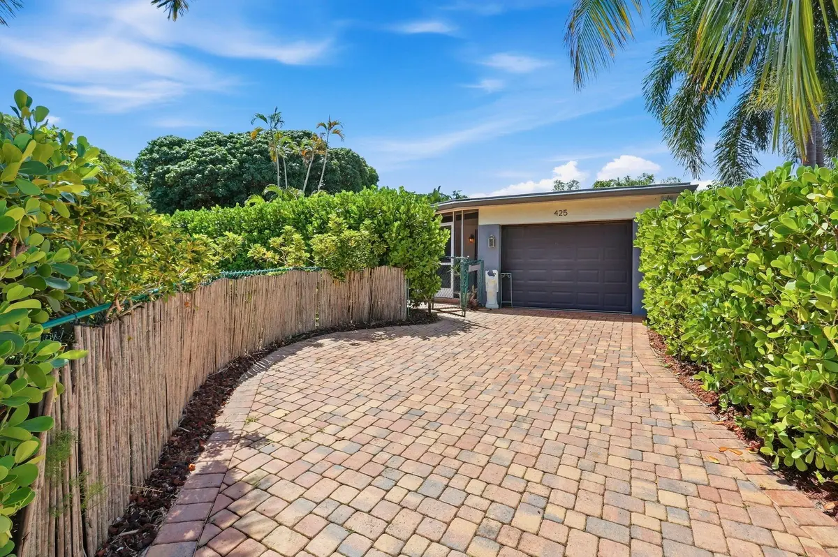 6-web-or-mls-003_0E2A4358 at 425 NE 20TH Street, Boca Raton
