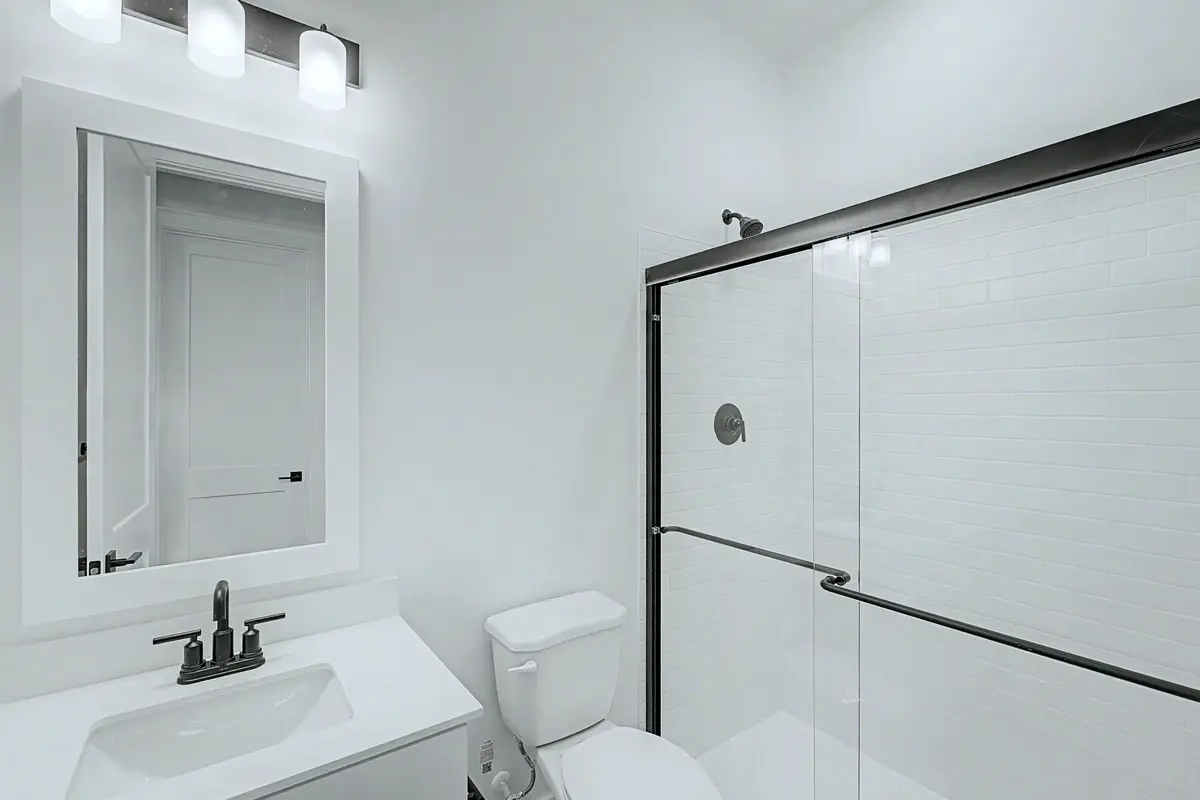 Extra Suite Bath at 154 Parkside Way 14, Royal Palm Beach