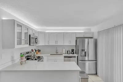 2228 WHITE PINE Circle A, Greenacres – Townhouse for sale