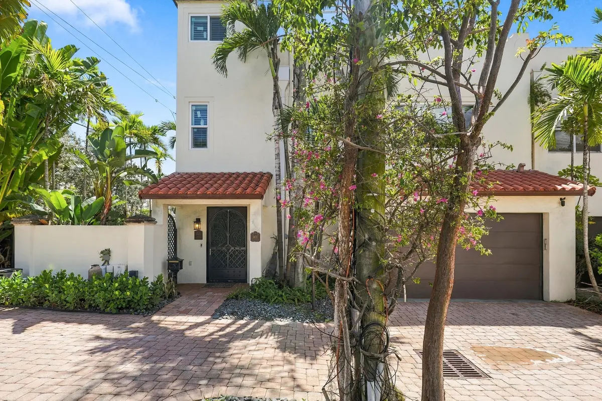 1_0o1a4452 at 1431 SE 2ND Court, Fort Lauderdale