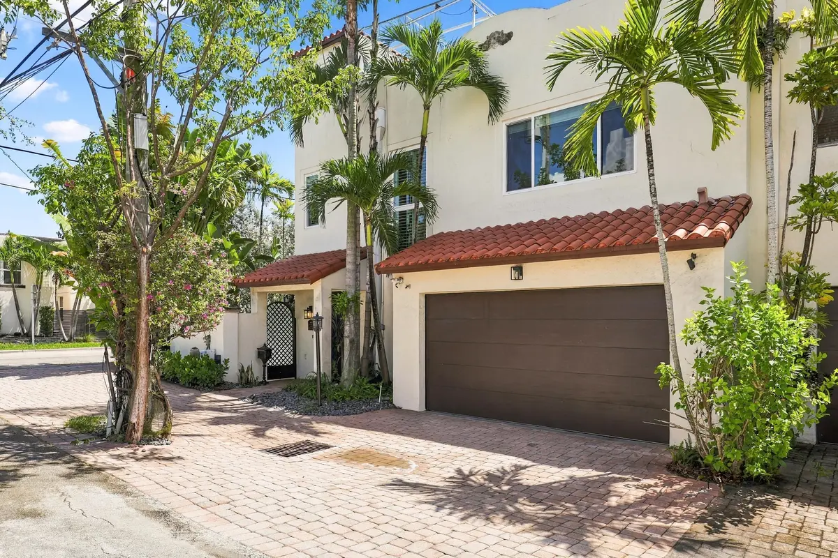 2_0o1a4449 at 1431 SE 2ND Court, Fort Lauderdale