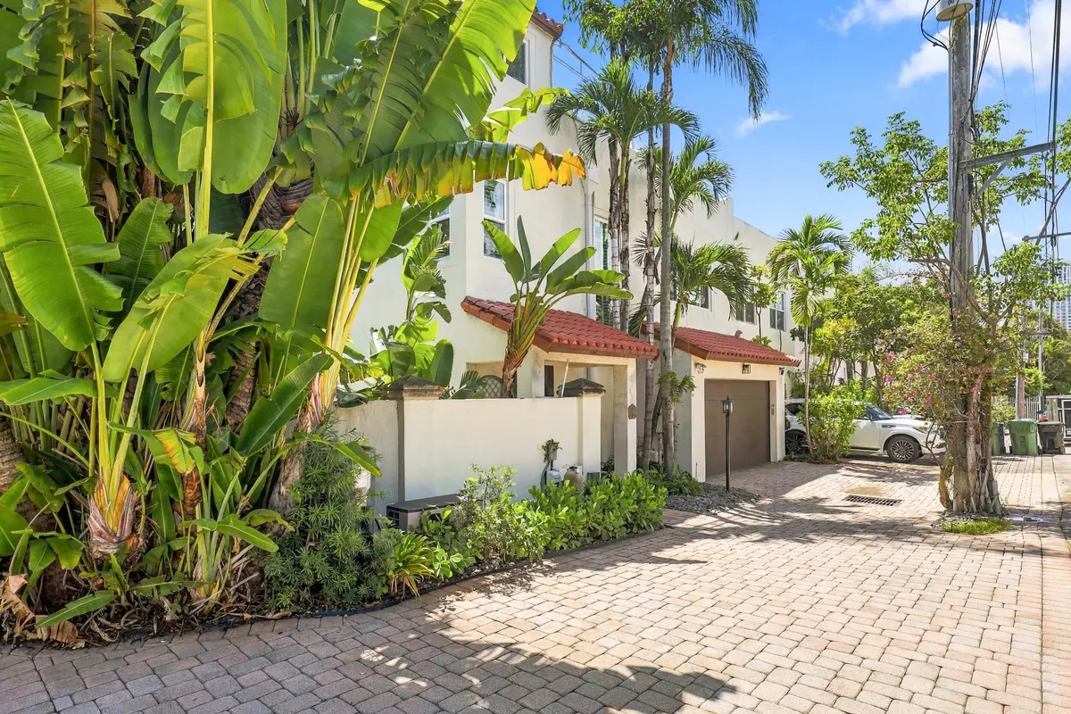 4_0o1a4440 at 1431 SE 2ND Court, Fort Lauderdale