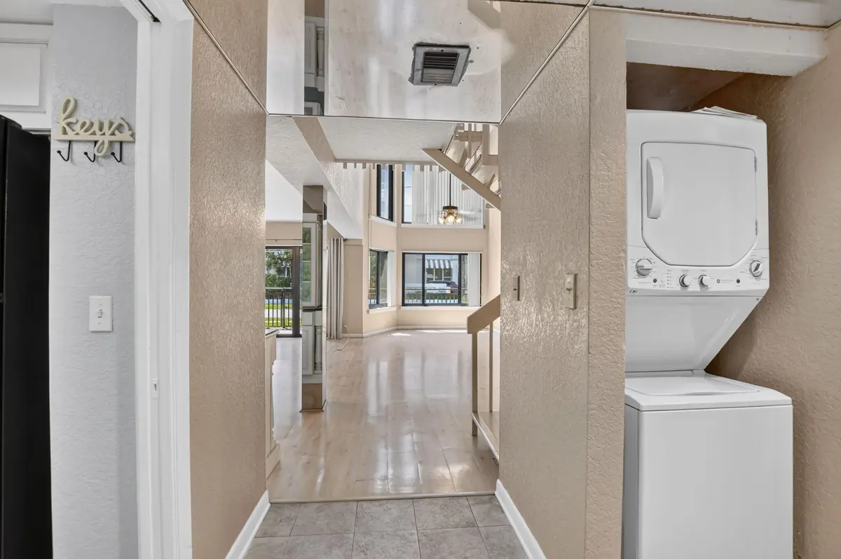 6-web-or-mls-DSC_9677 at 665 SE 21st Avenue 102, Deerfield Beach
