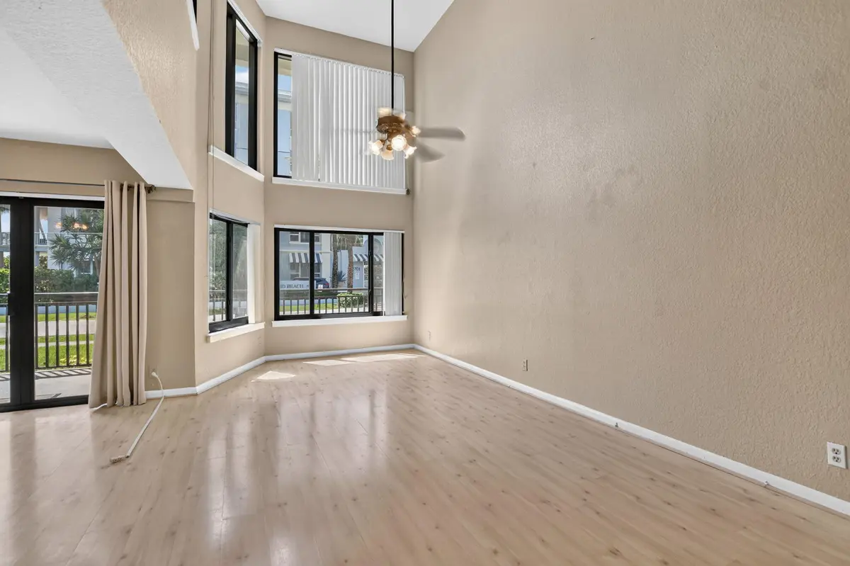 8-web-or-mls-DSC_9687 at 665 SE 21st Avenue 102, Deerfield Beach