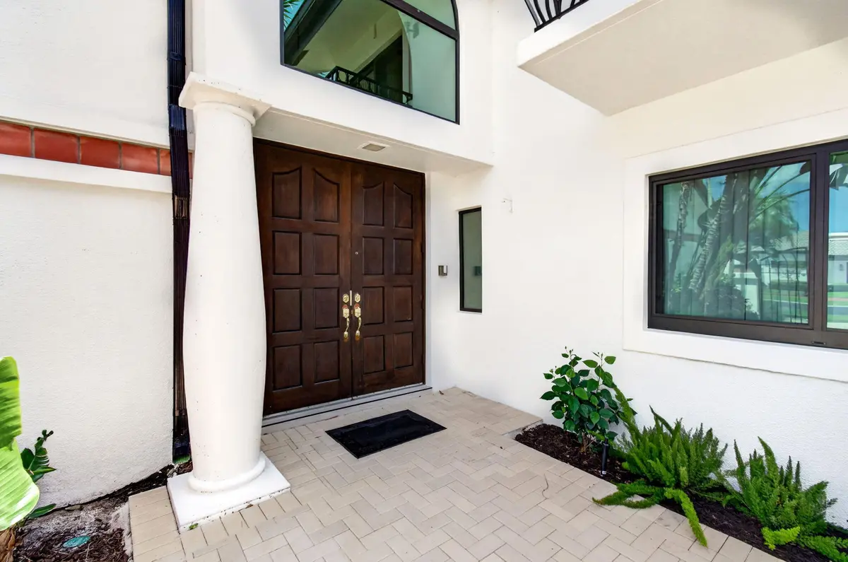 Front Entrance with New Cream Pavers at 6427 VIA ROSA, Boca Raton