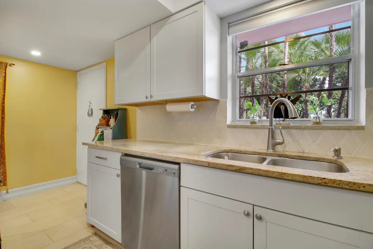 1 -3 at 18081 SE COUNTRY CLUB Drive 13-123, Jupiter