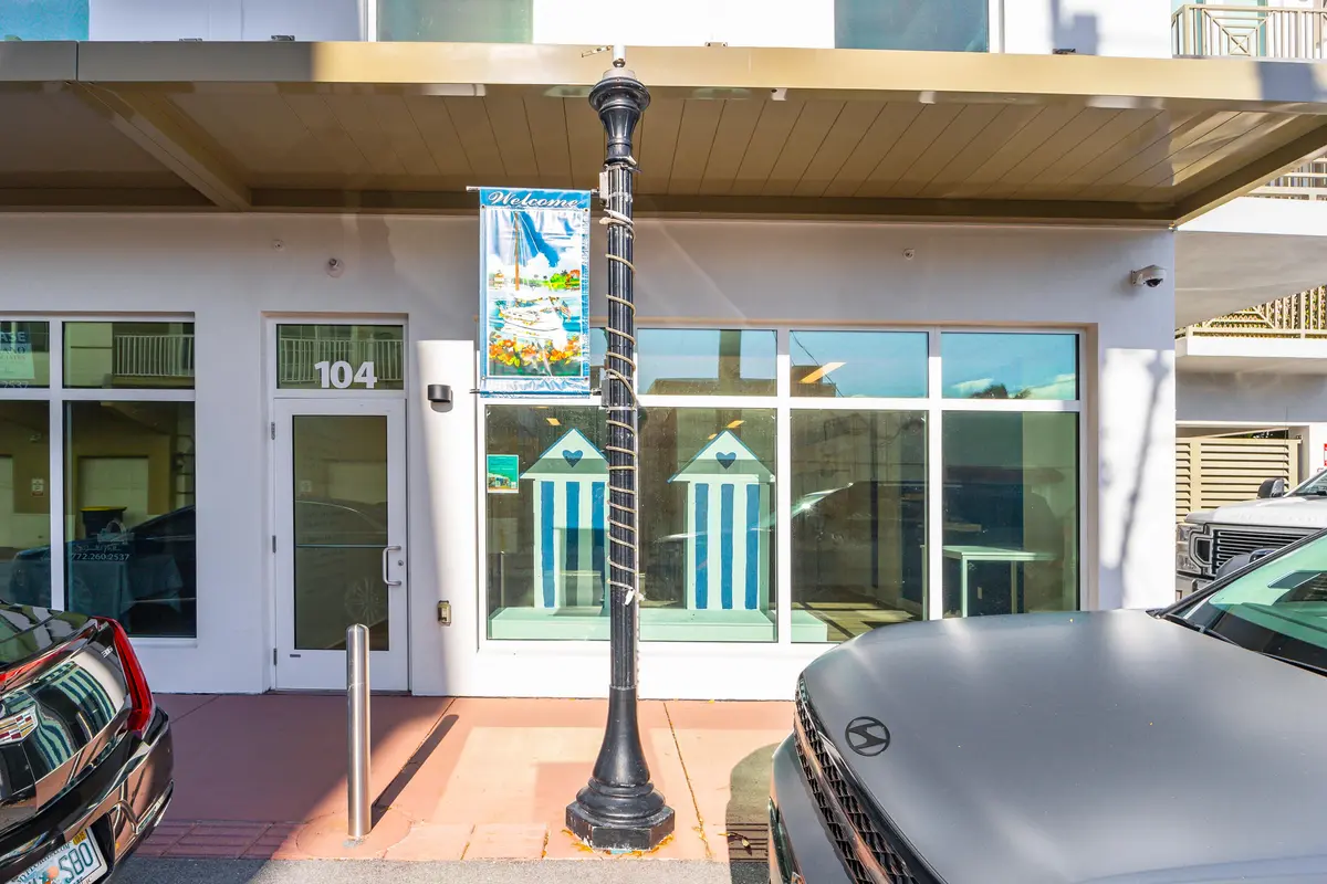 41 SW Seminole Street #104-3 at 41 SW SEMINOLE Street 104, Stuart
