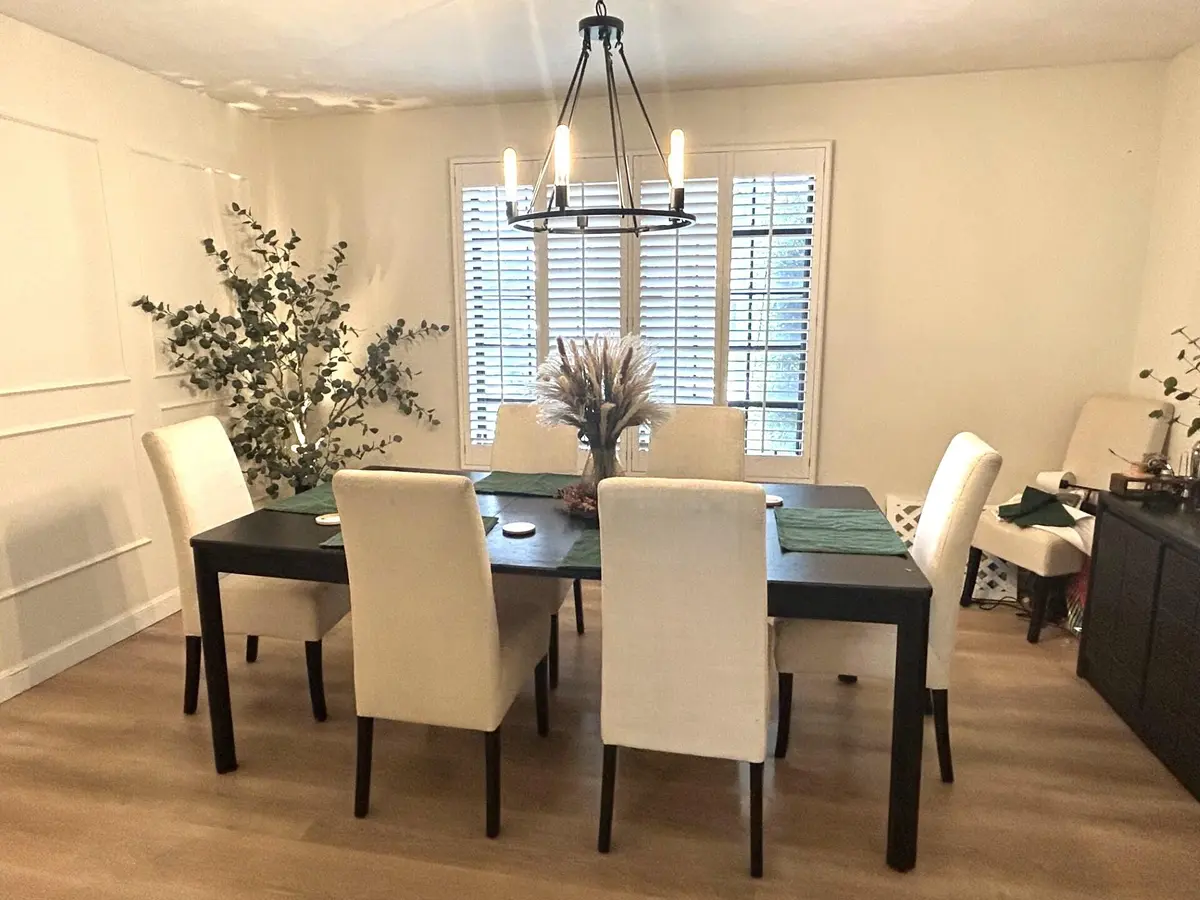 560 NEW Dine at 560 S LAKE DASHA Drive, Plantation