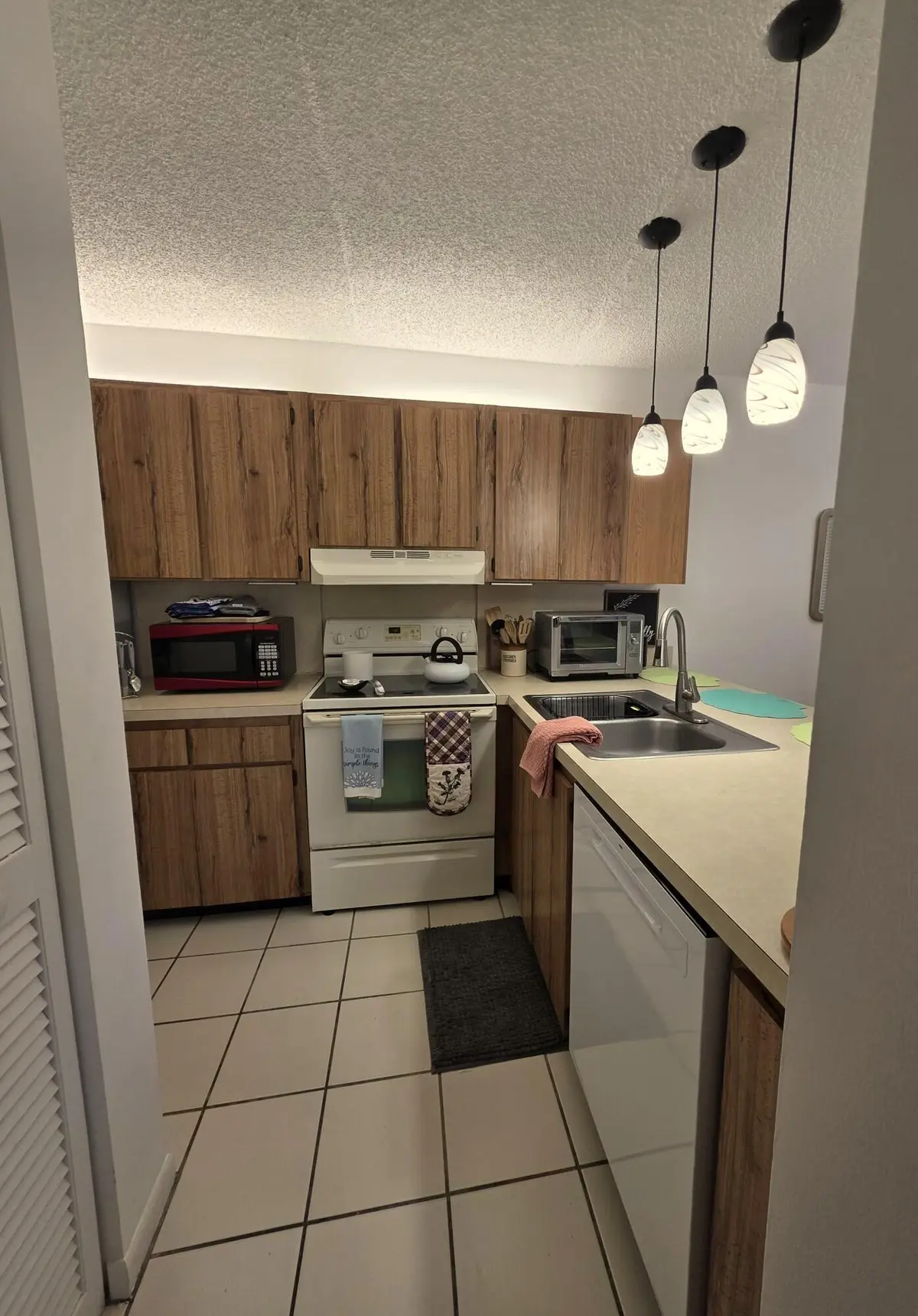 Kitchen at 3402 Gardens E Drive 14A, Palm Beach Gardens