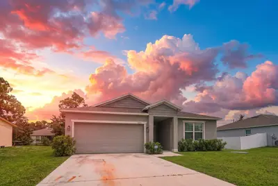1811 SE SANDIA Drive, Port St. Lucie – Single Family Residence for sale