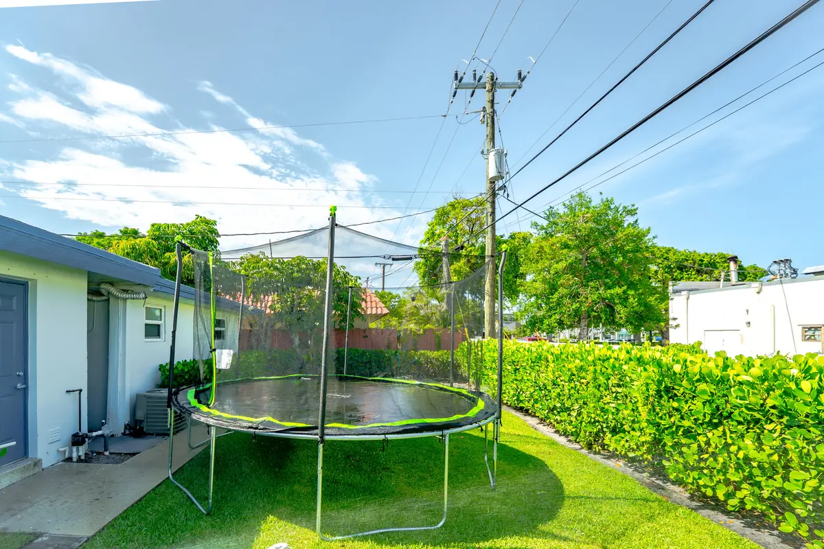 GTH (5 of 34) at 2772 NE 5th Avenue 2774 A, Boca Raton