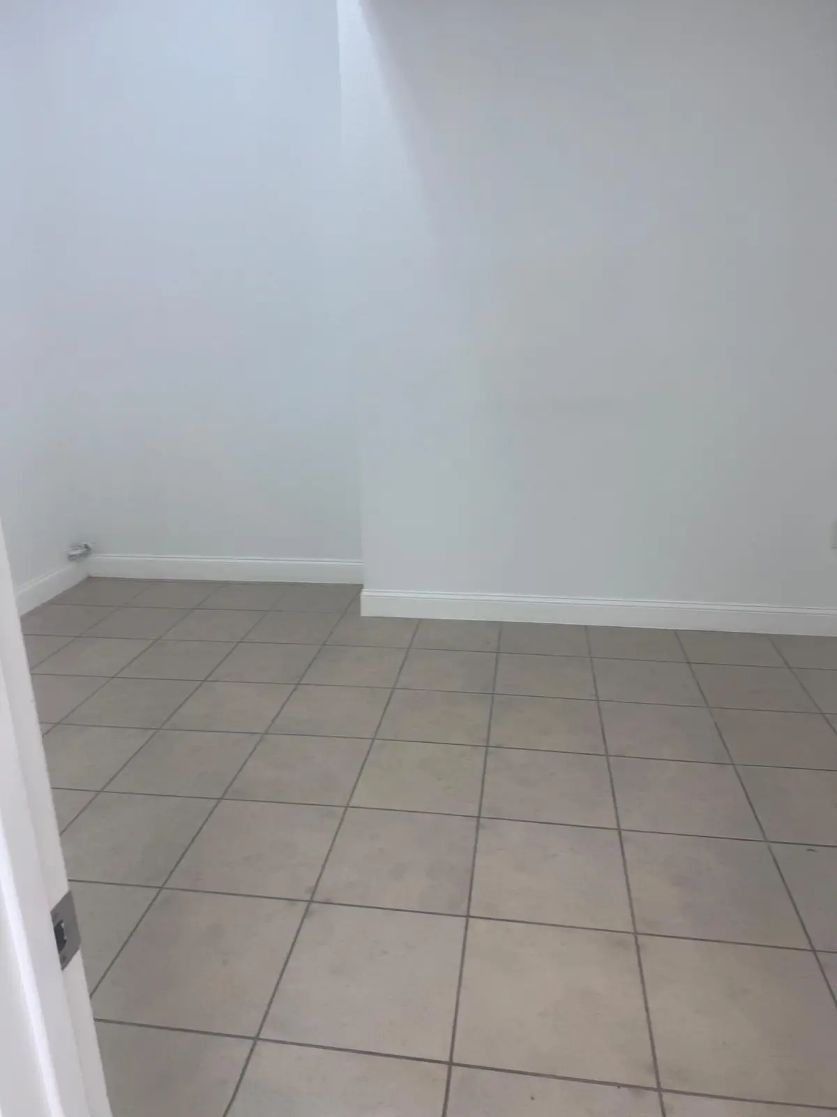 PHOTO-2026-09-15-15-51-49_5fc01a2c-30ce- at 2412 N Dixie Highway 2412, Wilton Manors