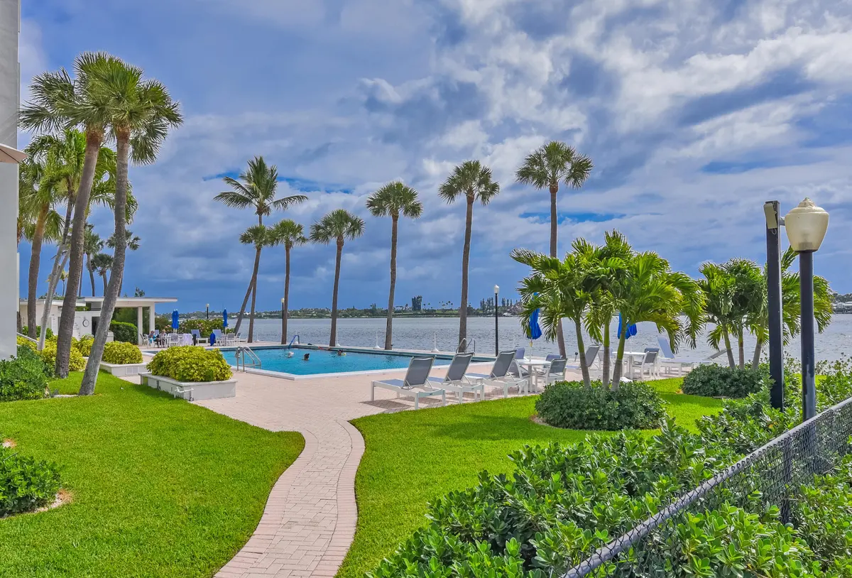 2600 N Flagler Dr Apt 803 West-print-002 at 2600 N Flagler Drive 803, West Palm Beach
