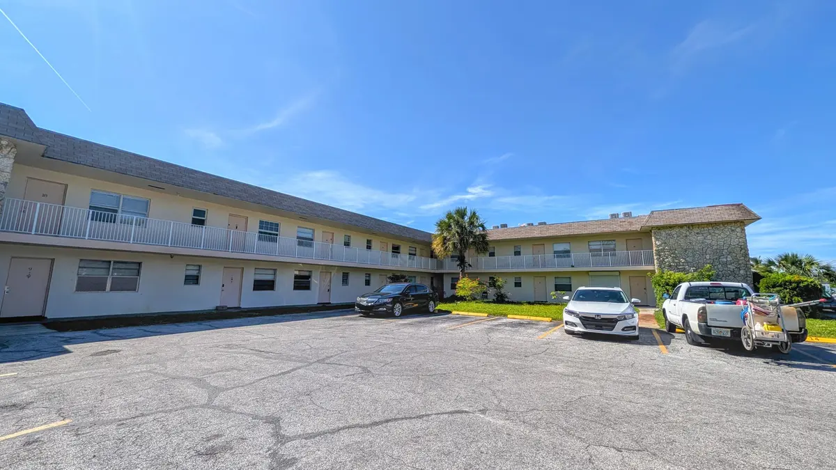 Exterior front & parking at 2301 SE 4th Street 15, Boynton Beach
