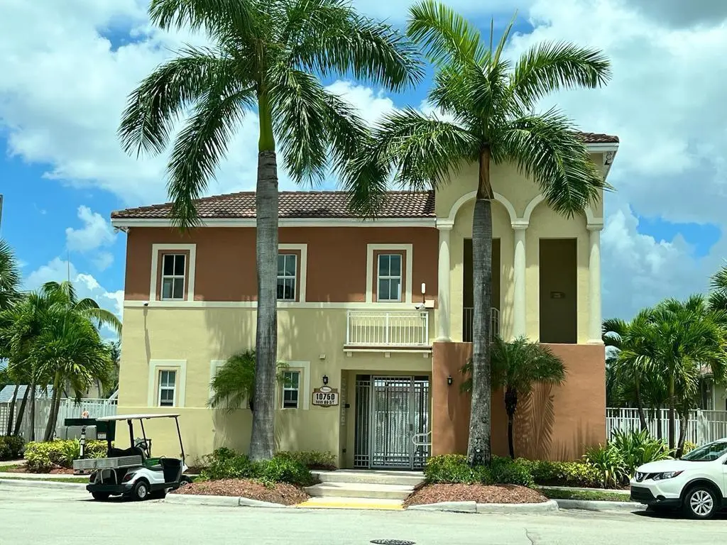 10805 NW 89TH Terrace 218-4, Doral, FL – photo 2