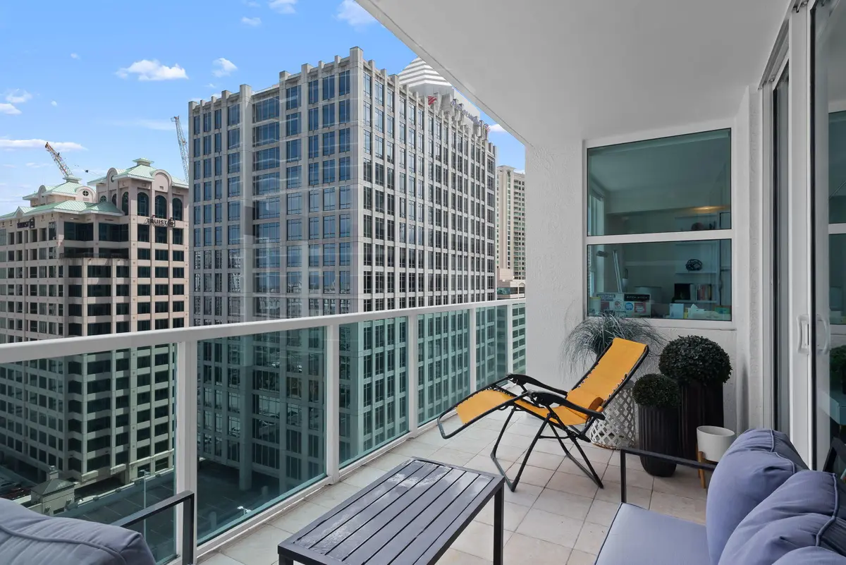 4-web-or-mls-_BWP8555 at 350 SE 2ND Street 1950, Fort Lauderdale