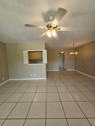 289 CAMDEN L, West Palm Beach – Condominium for rent
