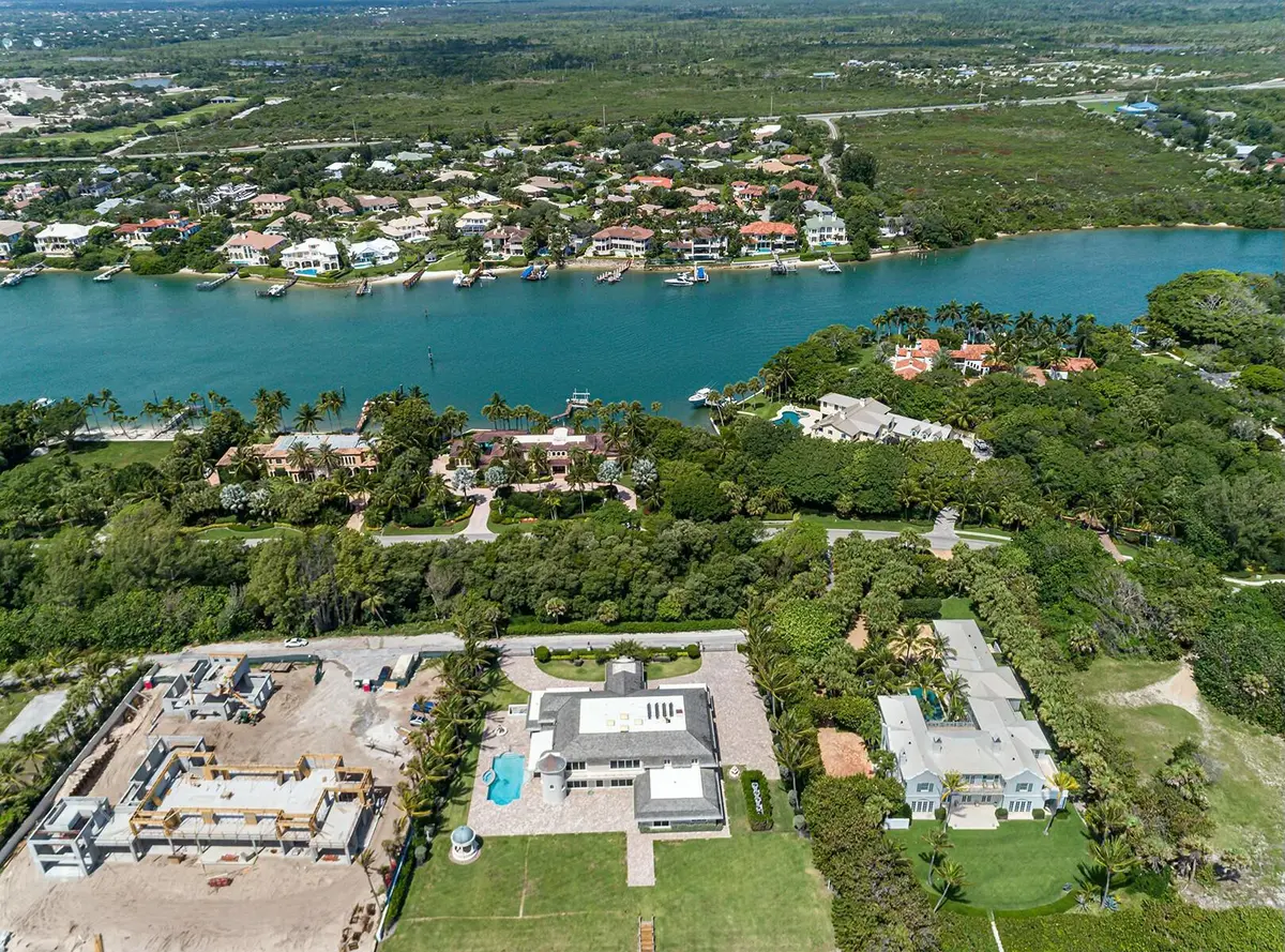 tempImageSEOuxQ at 477 S Beach Road, Jupiter Island