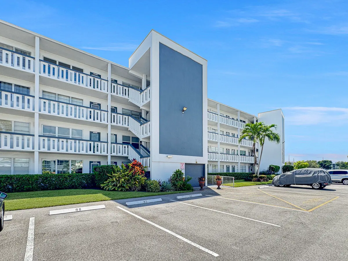 Front of Structure at 1013 HARWOOD C 1013, Deerfield Beach