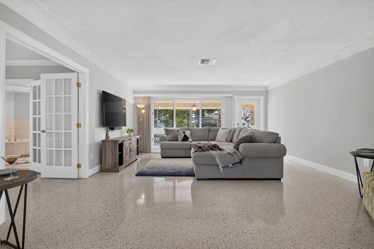 7-web-or-mls-DSC_8516 at 430 SE 6TH Terrace, Pompano Beach