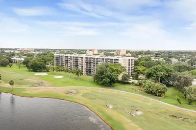 16300 GOLF CLUB Road 212, Weston – Condominium for rent