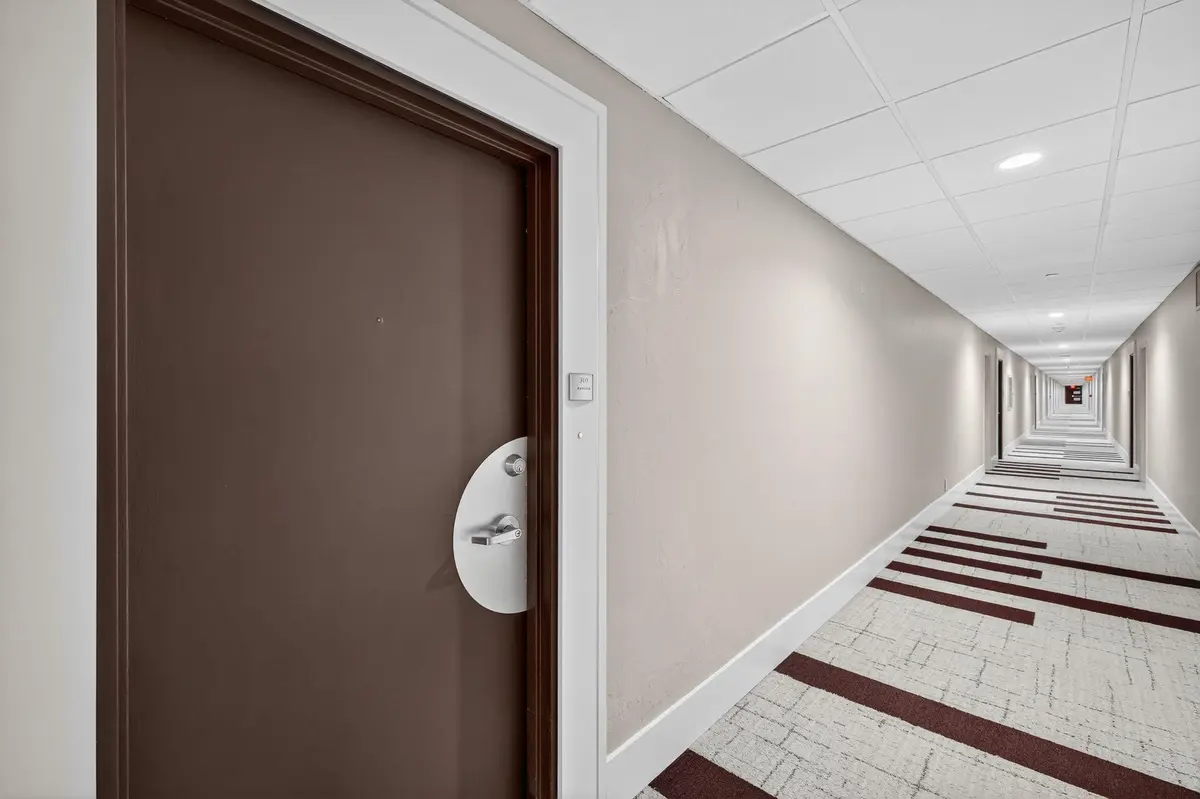 Designer Hallways at 3300 NE 36th Street 309, Fort Lauderdale