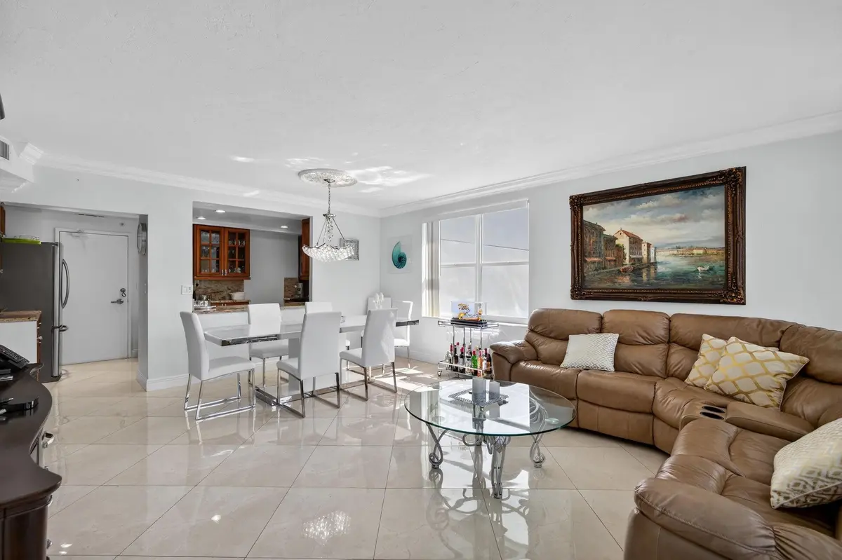 Open kitchen at 3300 NE 36th Street 309, Fort Lauderdale