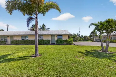 8697 SE HOBE RIDGE Avenue, Hobe Sound – Apartment for rent