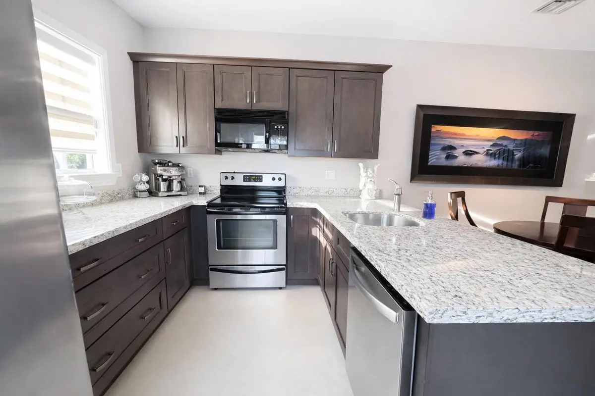 Photo 8 at 303 SE 22nd Street 303, Fort Lauderdale