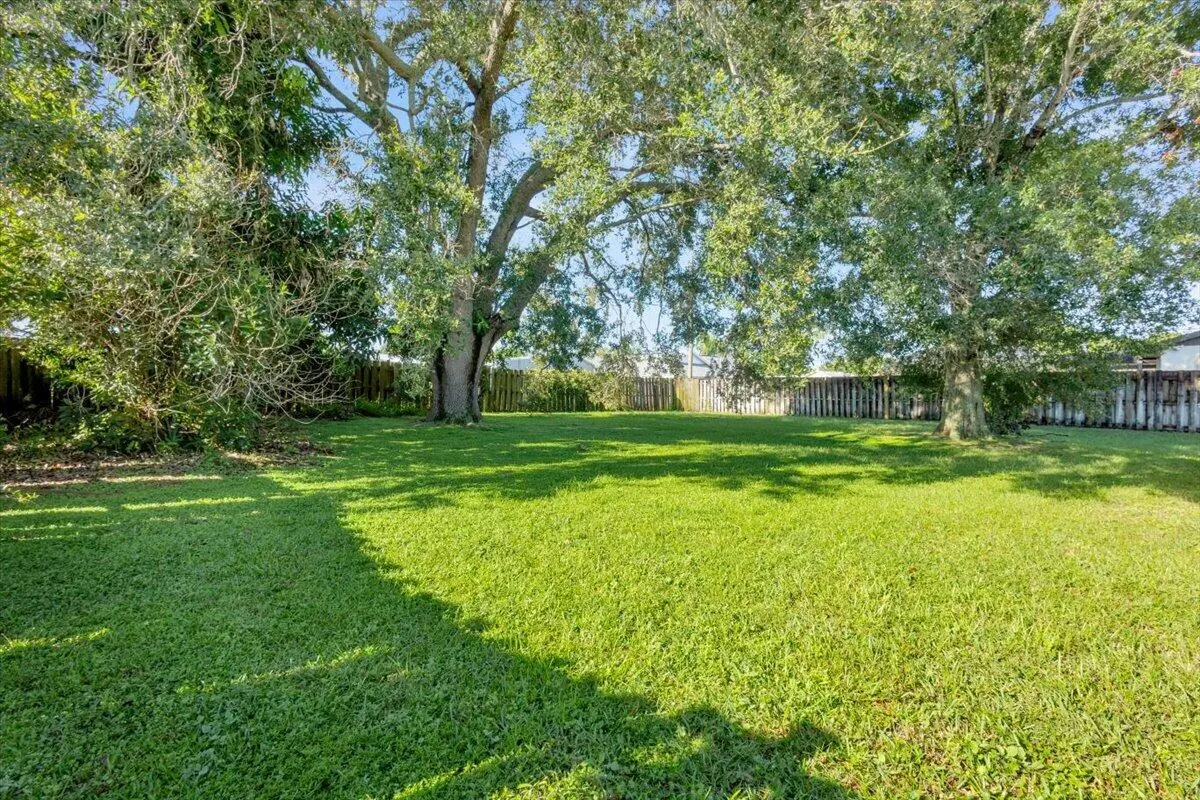 47-GG3A9639 at 412 SE Dalva Avenue, Port St. Lucie