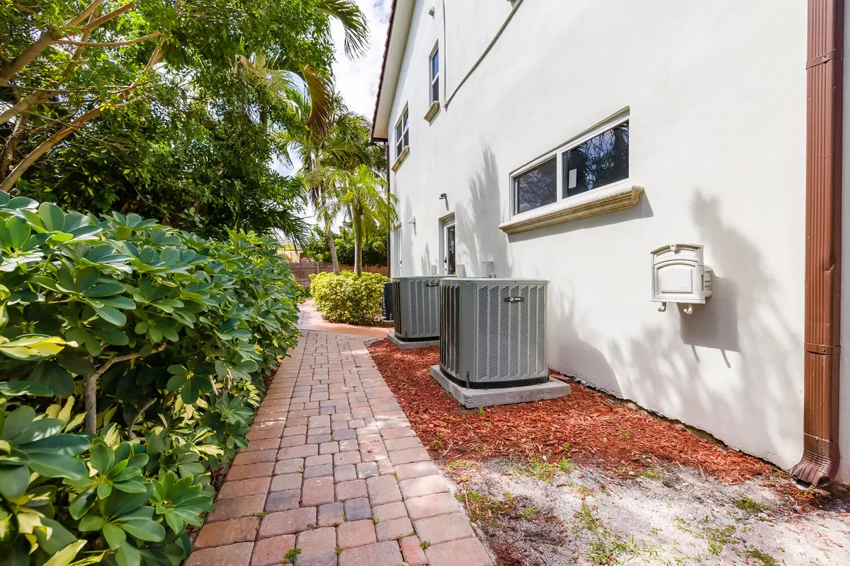 4108 S Ocean Drive, Highland Beach(MLS)- at 4108 S Ocean Boulevard, Highland Beach