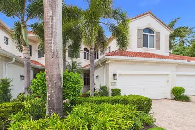 101 Palm Bay Circle B, Palm Beach Gardens – Condominium for sale