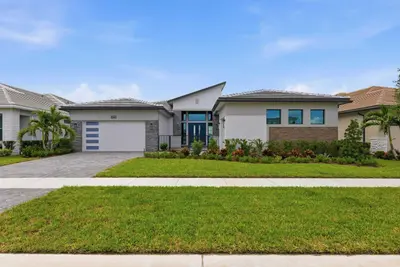 12961 SW Shinnecock Drive, Port St. Lucie – Single Family Residence for sale