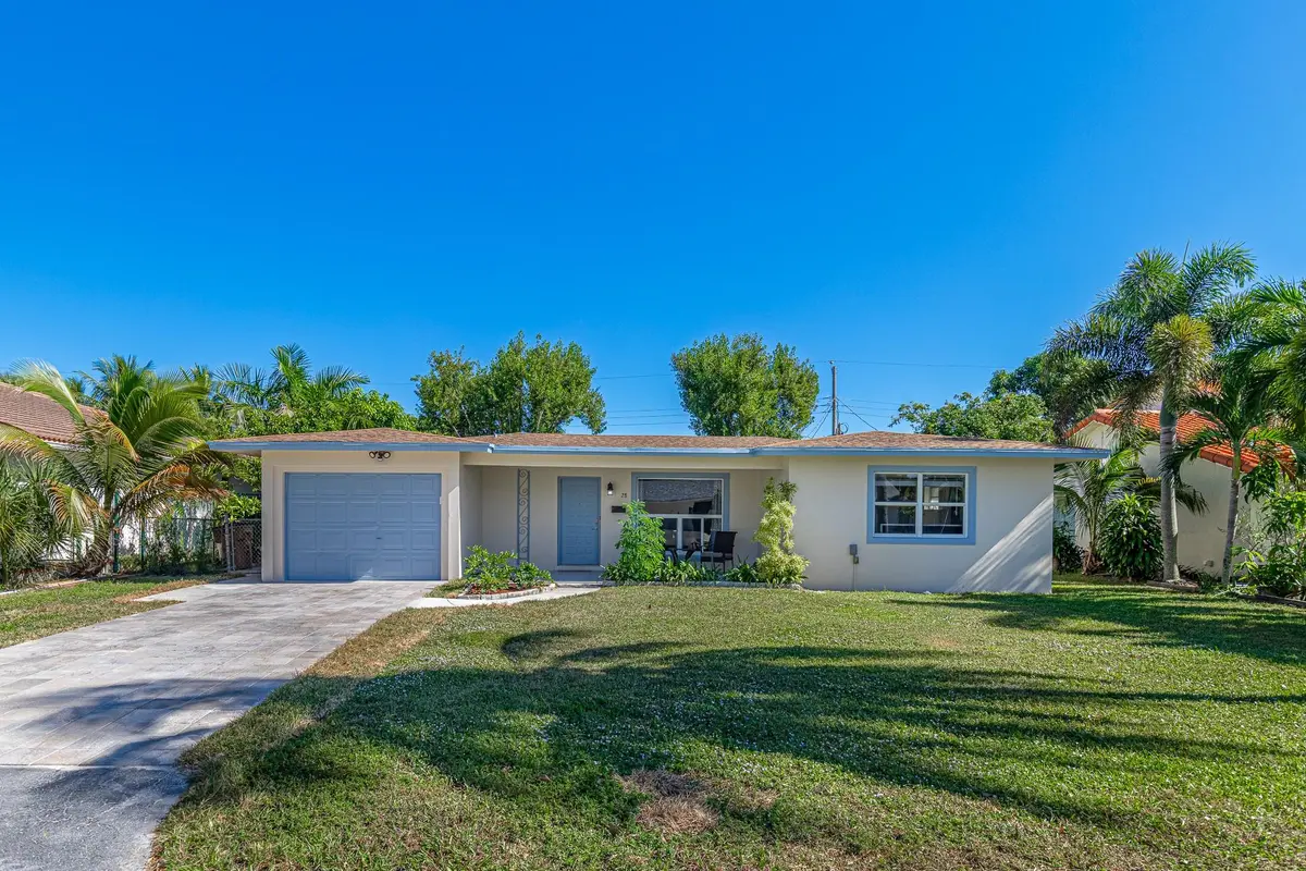 Photo 1 at 28 SE 8TH Avenue, Deerfield Beach