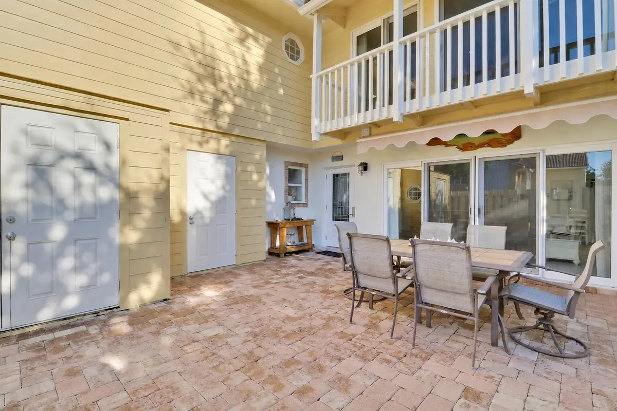 Open Patio at 232 Seabreeze Circle, Jupiter