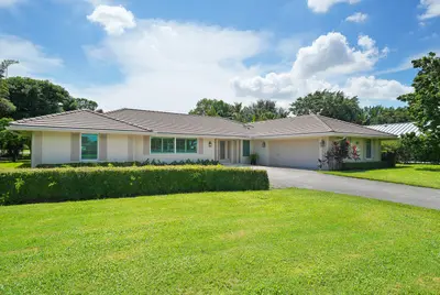 408 S Country Club Drive, Atlantis – leased