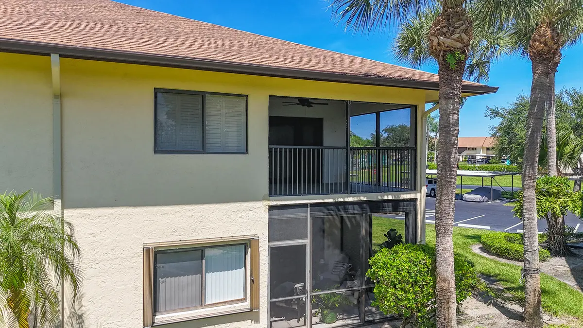 05 DJI_20260914141320_0260_D at 6303 SE WILLIAMSBURG Drive 201, Hobe Sound
